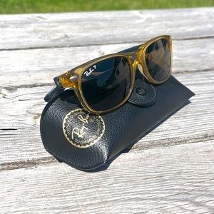 Ray Ban New Wayfarer Polarized Sunglasses